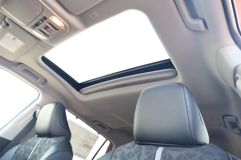 Toyota Highlander Vehicle Image 23
