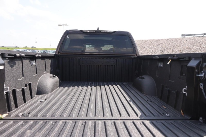Toyota Tundra 4WD Vehicle Image 07
