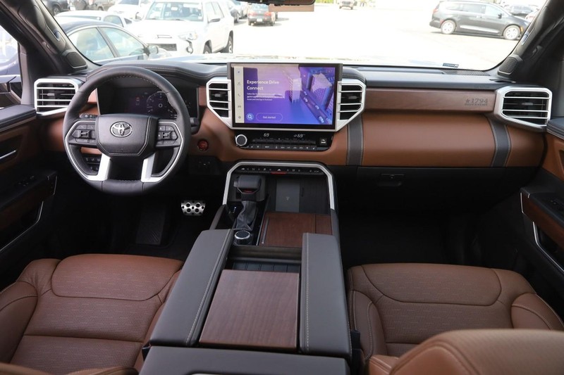 Toyota Tundra 4WD Vehicle Image 22