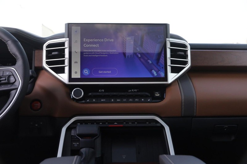 Toyota Tundra 4WD Vehicle Image 25
