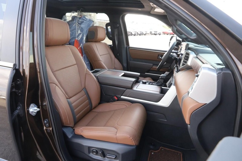 Toyota Tundra 4WD Vehicle Image 28