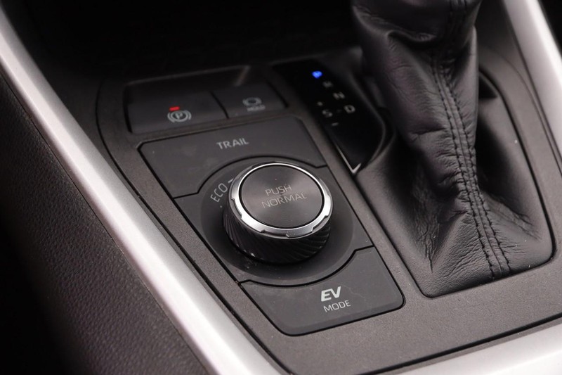 Toyota RAV4 Vehicle Image 18