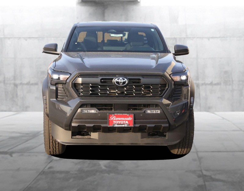 Toyota Tacoma 4WD Vehicle Image 04