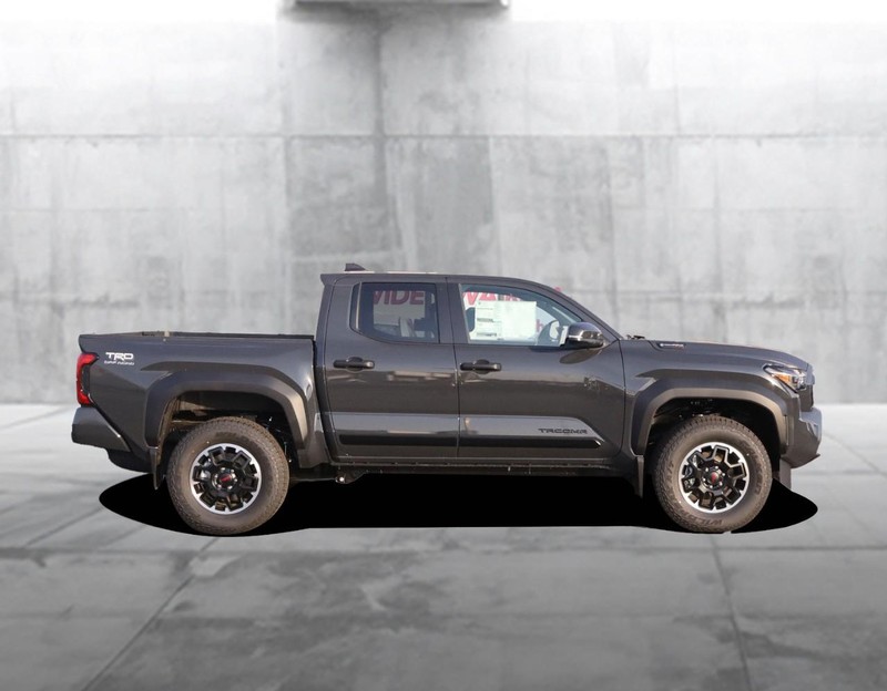 Toyota Tacoma 4WD Vehicle Image 05