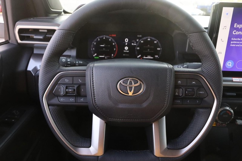 Toyota Tacoma 4WD Vehicle Image 11