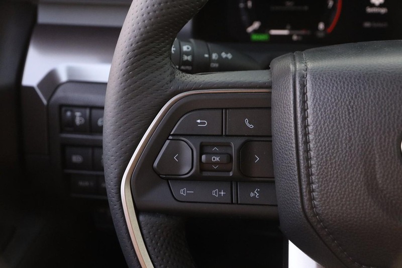 Toyota Tacoma 4WD Vehicle Image 12