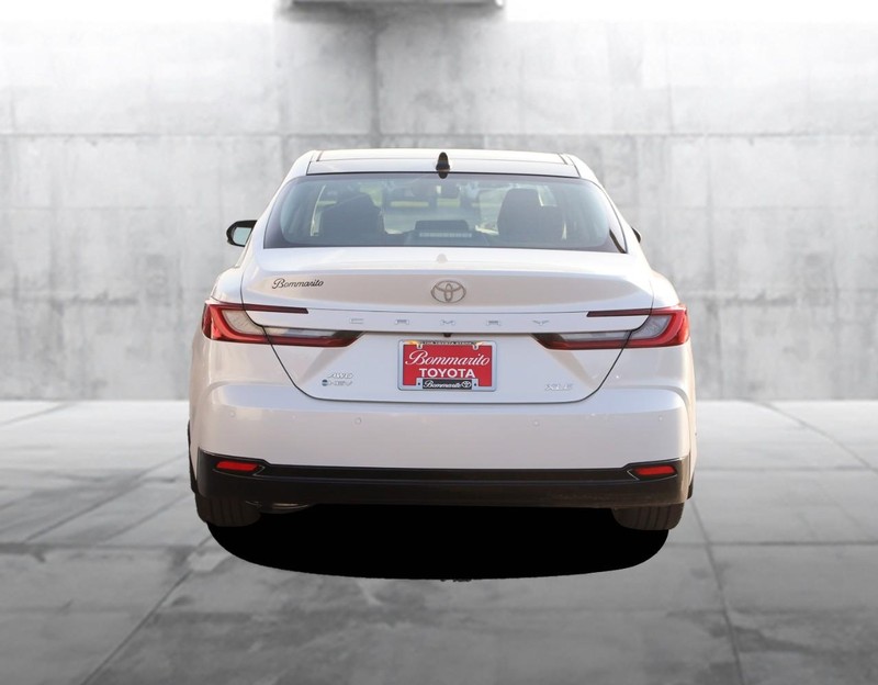 Toyota Camry Vehicle Image 06
