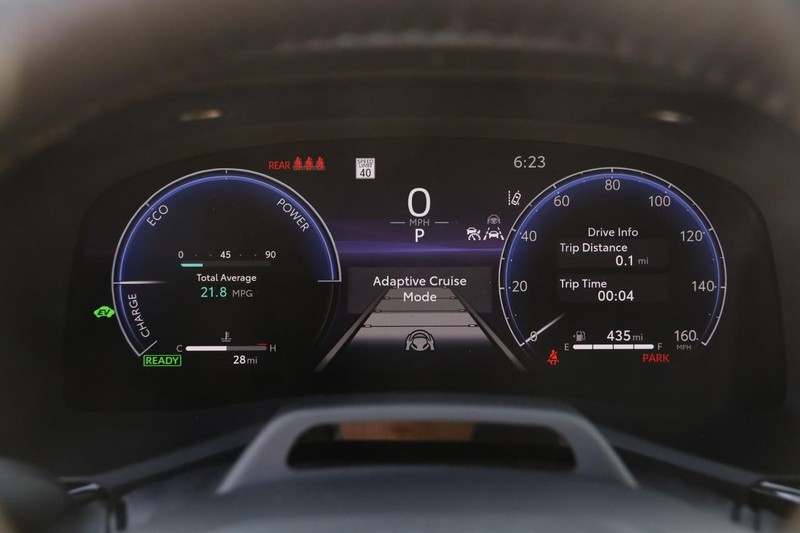 Toyota Camry Vehicle Image 14