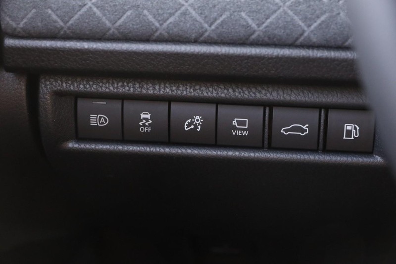 Toyota Camry Vehicle Image 21