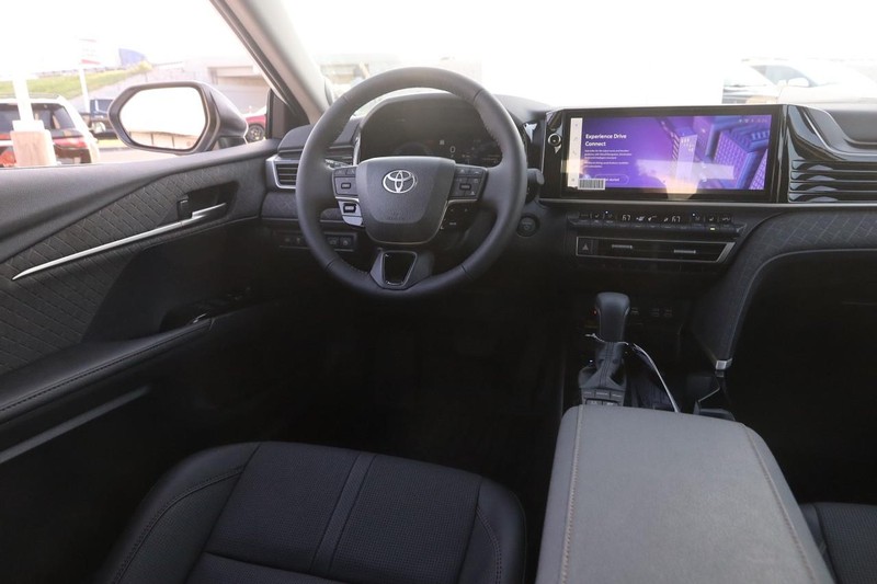Toyota Camry Vehicle Image 23