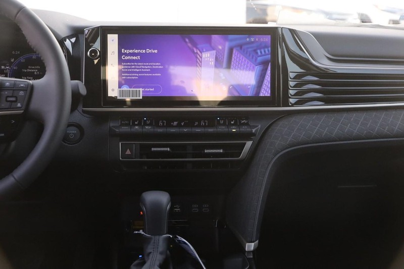 Toyota Camry Vehicle Image 25