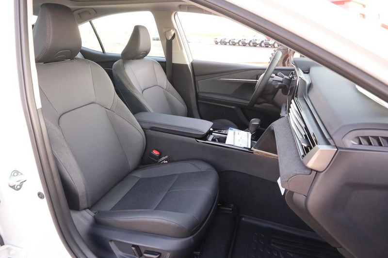 Toyota Camry Vehicle Image 27