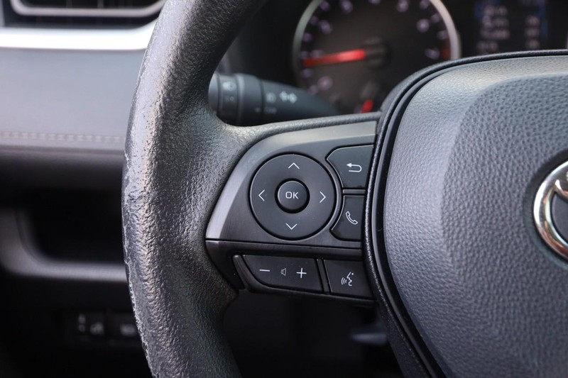 Toyota RAV4 Vehicle Image 11
