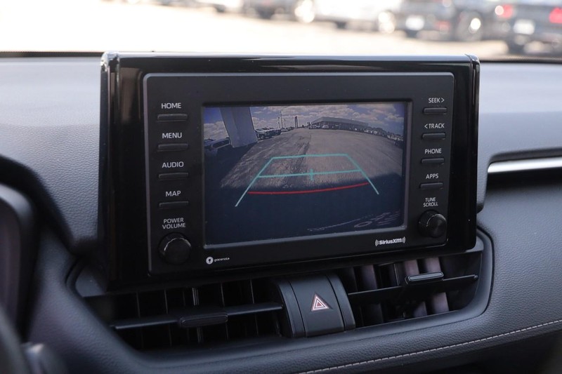 Toyota RAV4 Vehicle Image 16