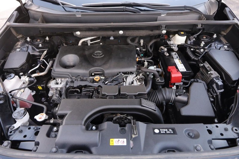 Toyota RAV4 Vehicle Image 25