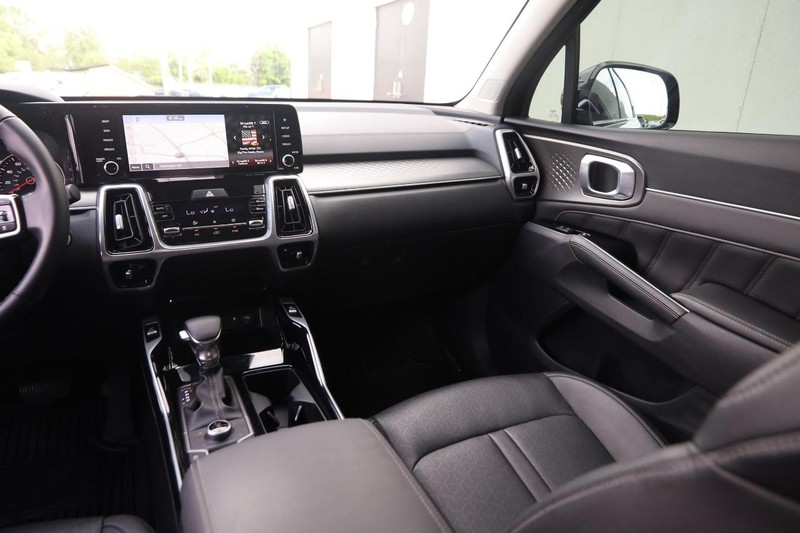 Kia Sorento Vehicle Image 28