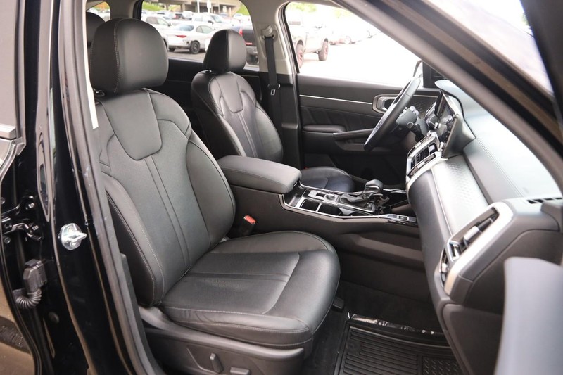 Kia Sorento Vehicle Image 29