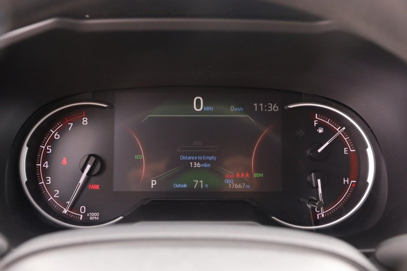 Toyota RAV4 Vehicle Image 15