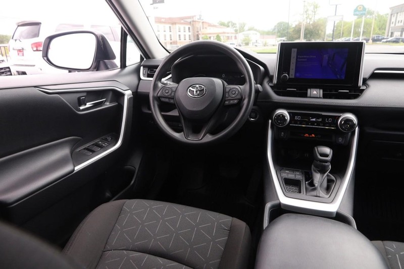 Toyota RAV4 Vehicle Image 21