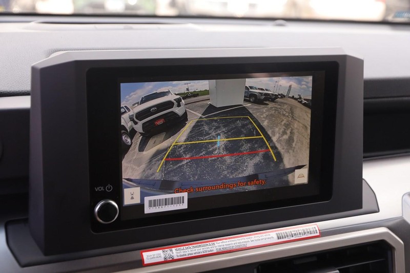 Toyota Tacoma 4WD Vehicle Image 16