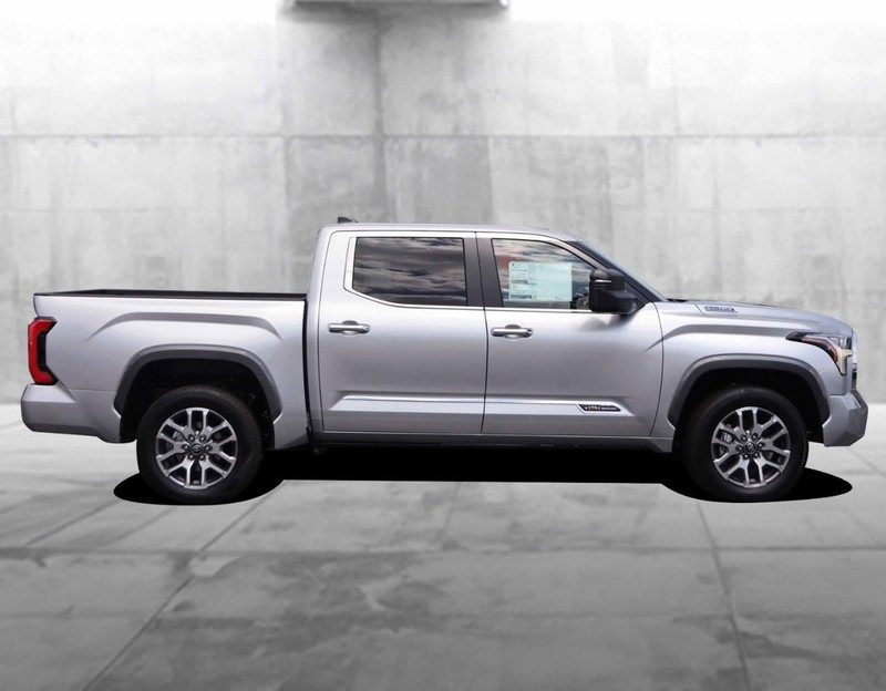 Toyota Tundra 4WD Vehicle Image 05