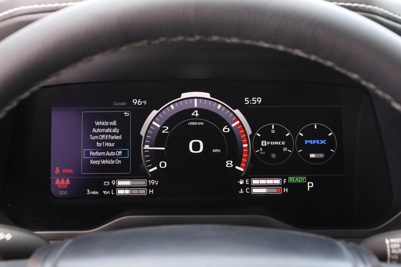 Toyota Tundra 4WD Vehicle Image 15