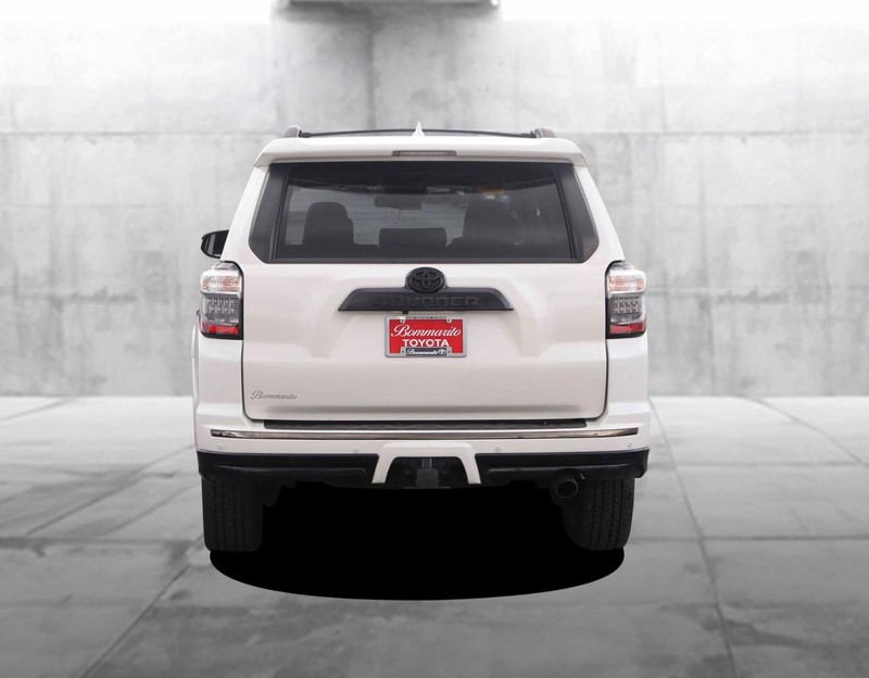 Toyota 4Runner Vehicle Image 06