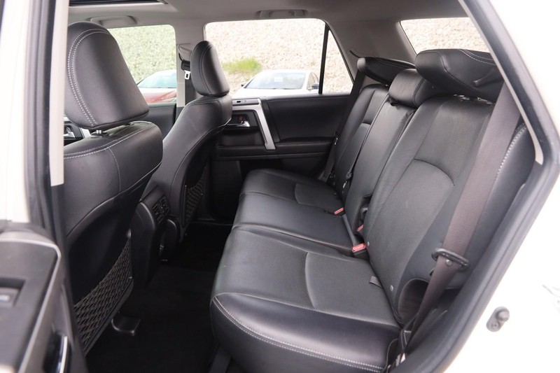 Toyota 4Runner Vehicle Image 10