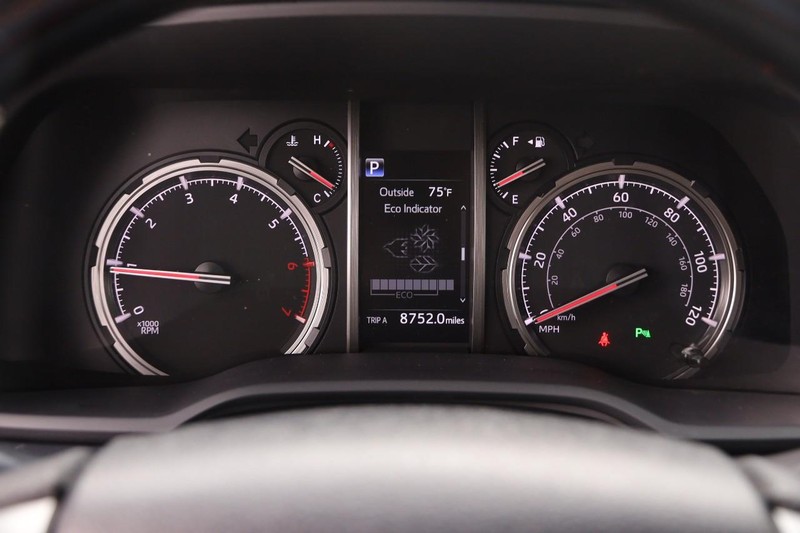Toyota 4Runner Vehicle Image 14