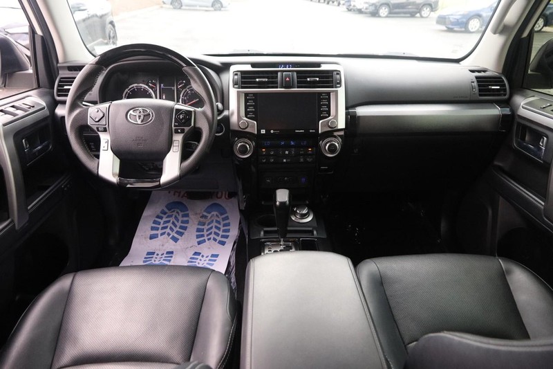 Toyota 4Runner Vehicle Image 21