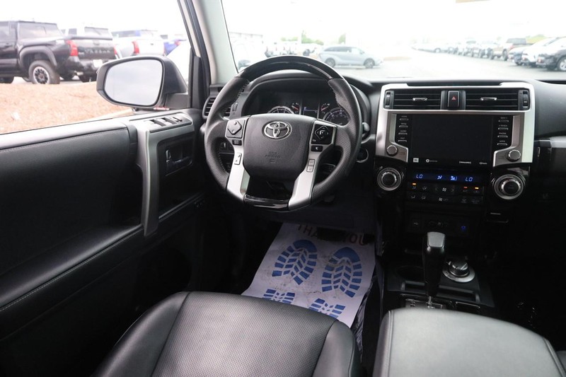 Toyota 4Runner Vehicle Image 22