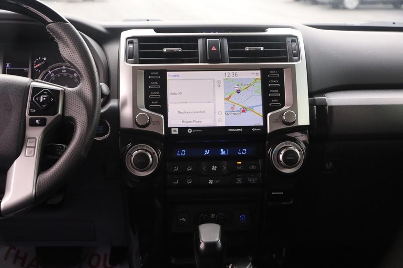 Toyota 4Runner Vehicle Image 24