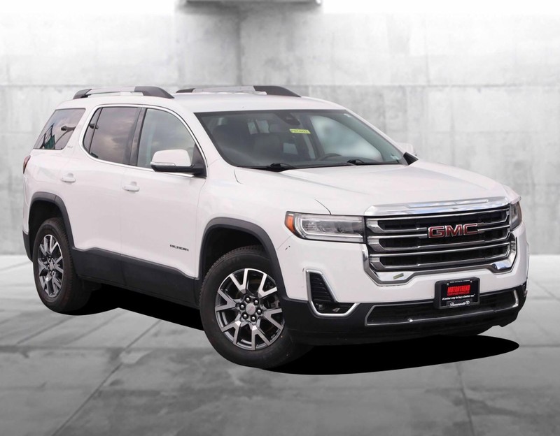 GMC Acadia Vehicle Image 02