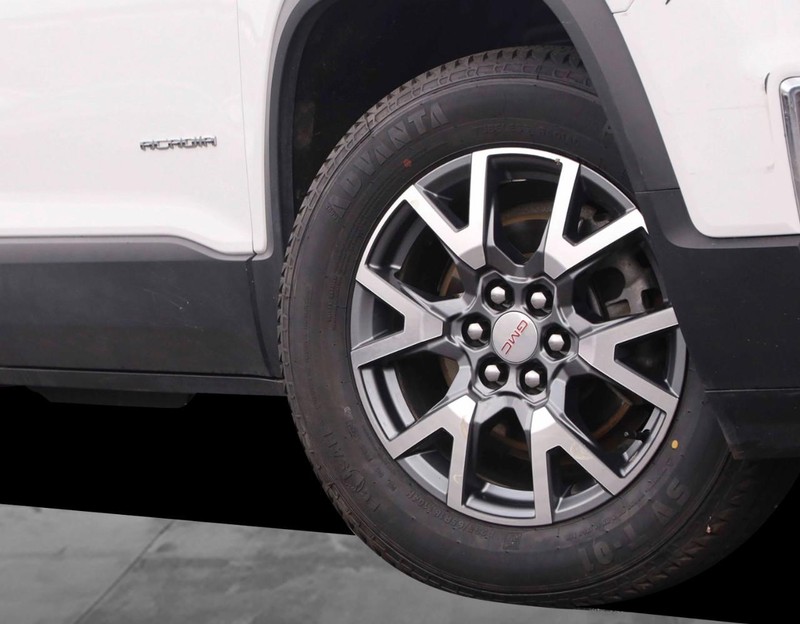 GMC Acadia Vehicle Image 03