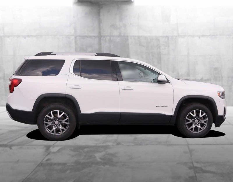 GMC Acadia Vehicle Image 05