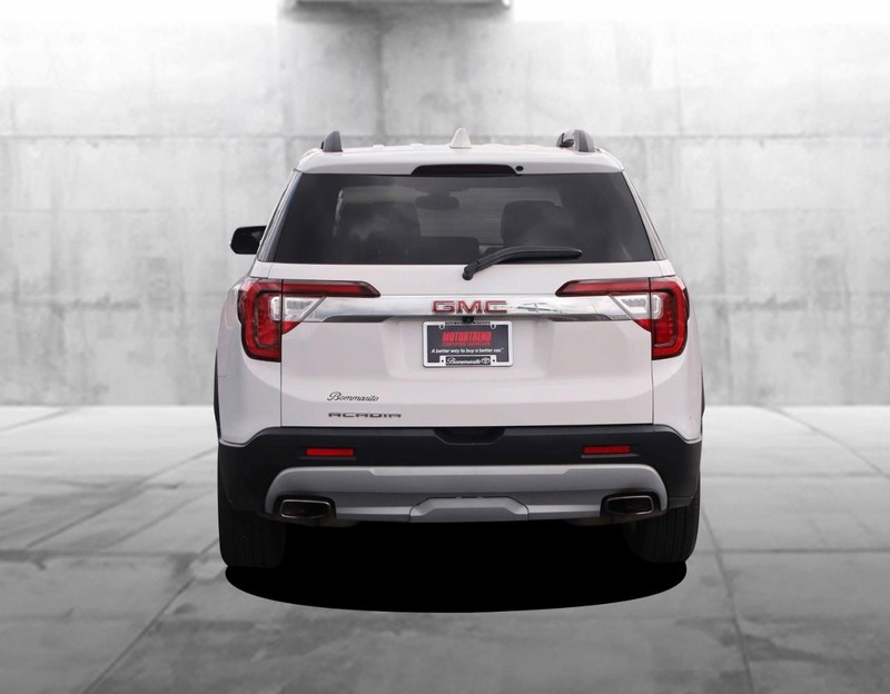 GMC Acadia Vehicle Image 06