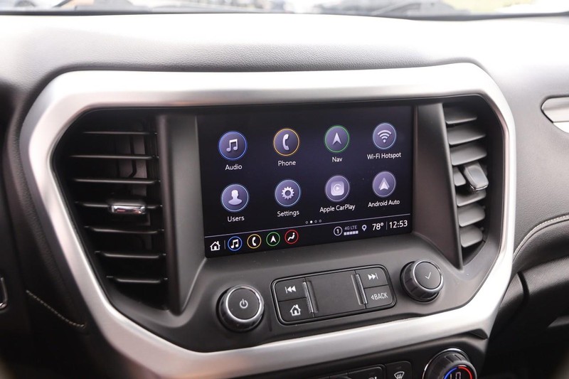 GMC Acadia Vehicle Image 14