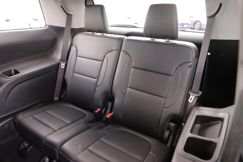 GMC Acadia Vehicle Image 20