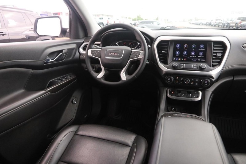 GMC Acadia Vehicle Image 22