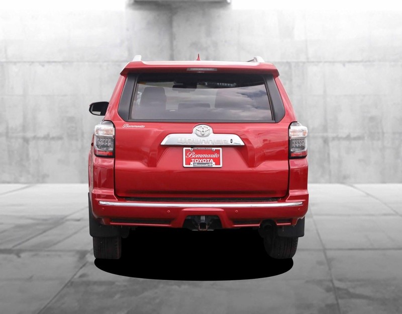 Toyota 4Runner Vehicle Image 06