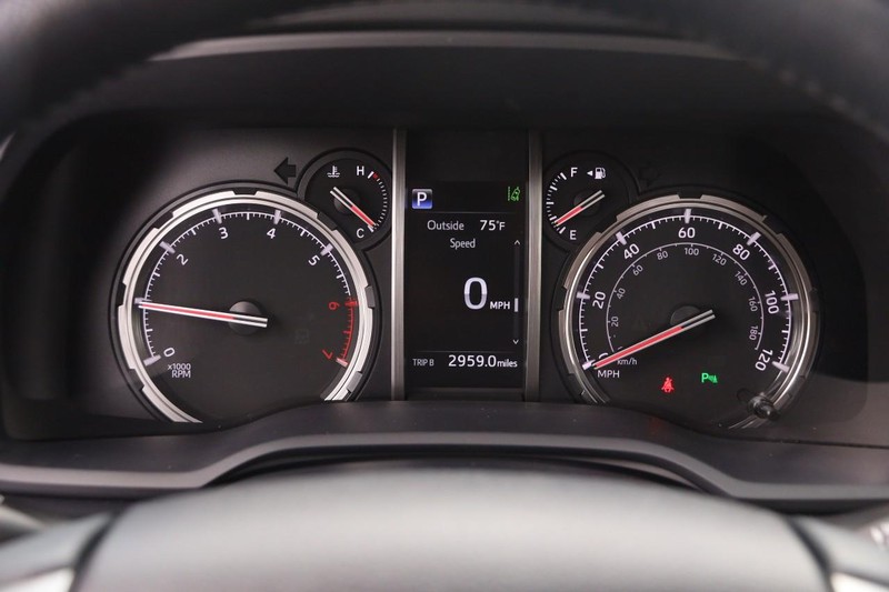 Toyota 4Runner Vehicle Image 14