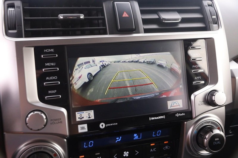 Toyota 4Runner Vehicle Image 17