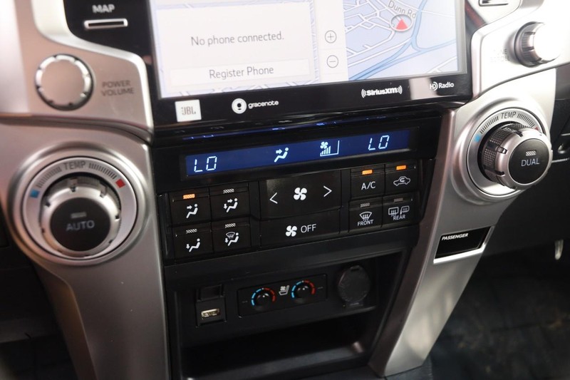 Toyota 4Runner Vehicle Image 18