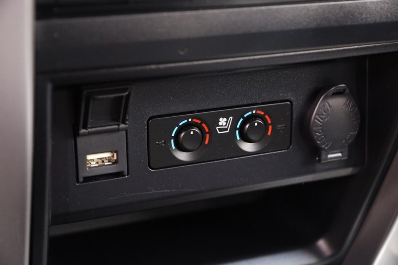 Toyota 4Runner Vehicle Image 19