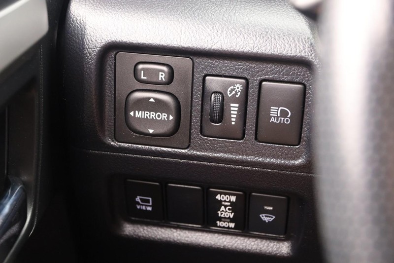 Toyota 4Runner Vehicle Image 21
