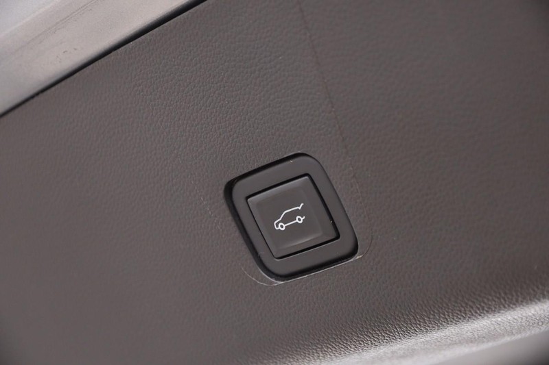 Chevrolet Traverse Vehicle Image 08