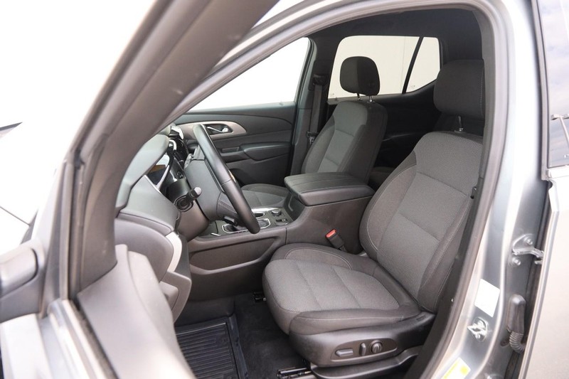 Chevrolet Traverse Vehicle Image 11