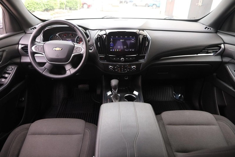 Chevrolet Traverse Vehicle Image 22