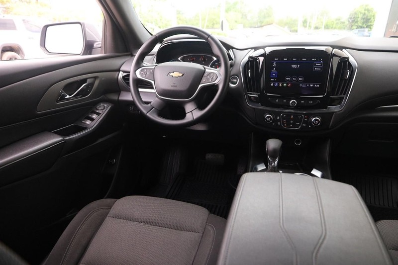 Chevrolet Traverse Vehicle Image 23
