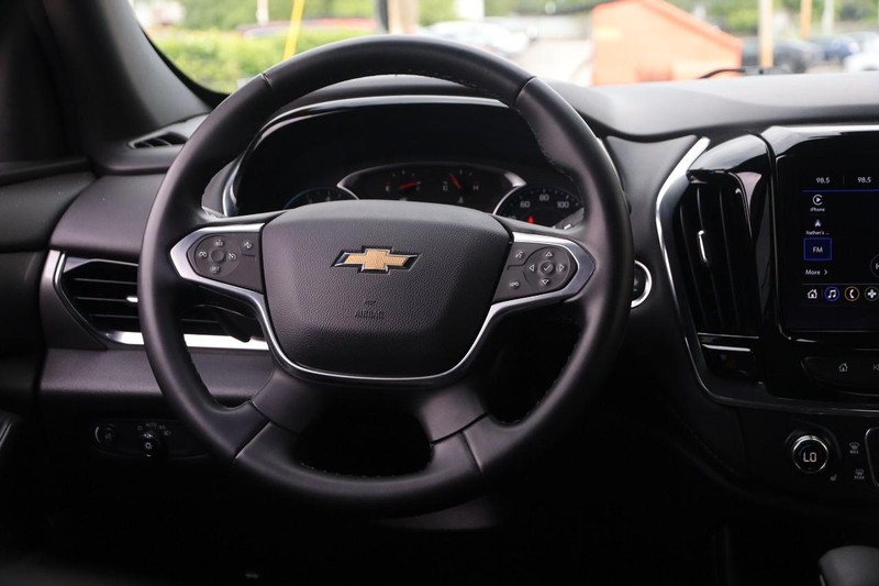 Chevrolet Traverse Vehicle Image 24